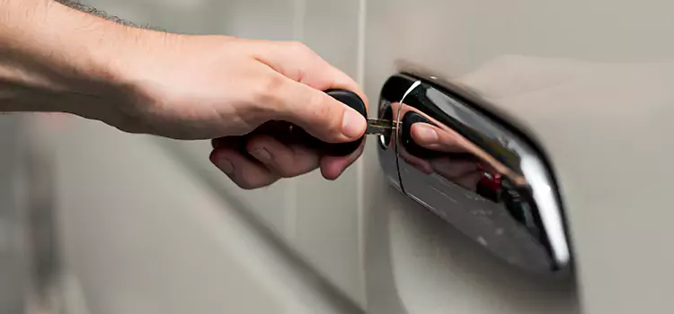 Why Choose Our Auto Locksmith Team in Lees Summit, MO?